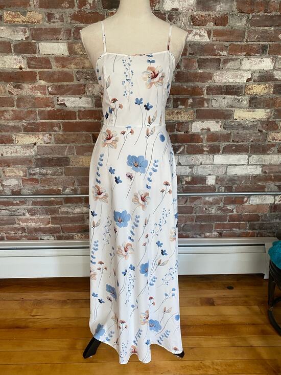 other Dresses & Skirts - White Floral Spaghetti Strap Maxi Dress Smocked Back Camisole Sundress Women L